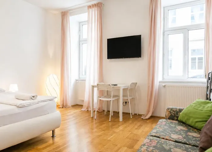 דירה Spacious 3br Next To Belvedere Perfect For Short Term וינה