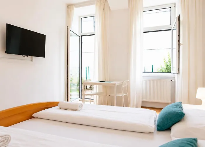 Spacious 3br Next To Belvedere Perfect For Short Term דירה